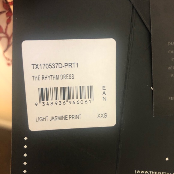 Flowy floral dress - Picture 2 of 2